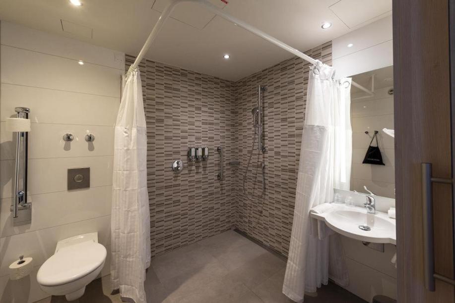 Hampton By Hilton Kiel Hotel Bagian luar foto