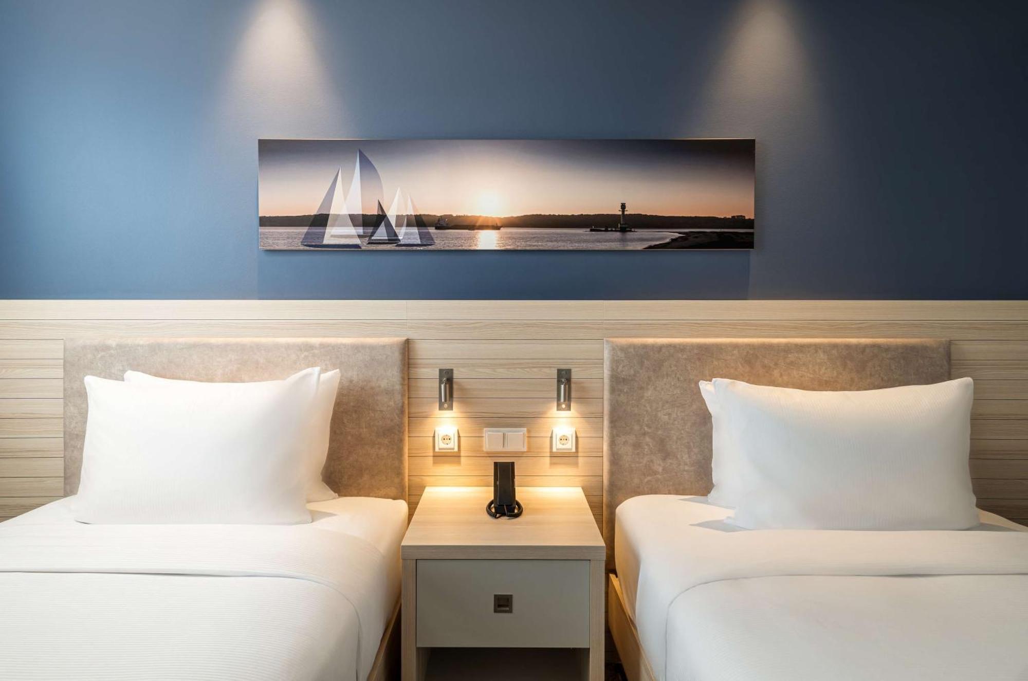 Hampton By Hilton Kiel Hotel Bagian luar foto