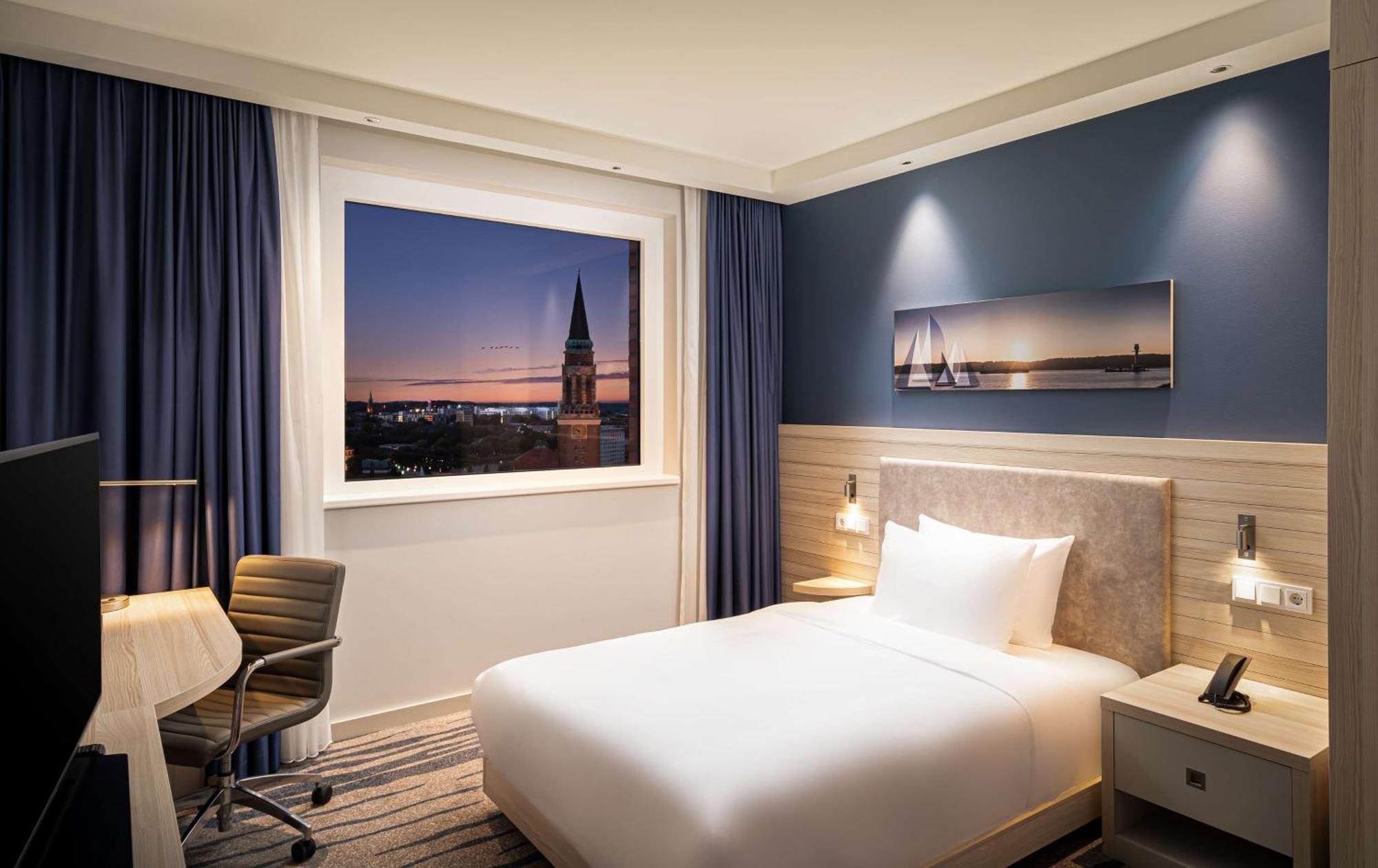 Hampton By Hilton Kiel Hotel Bagian luar foto
