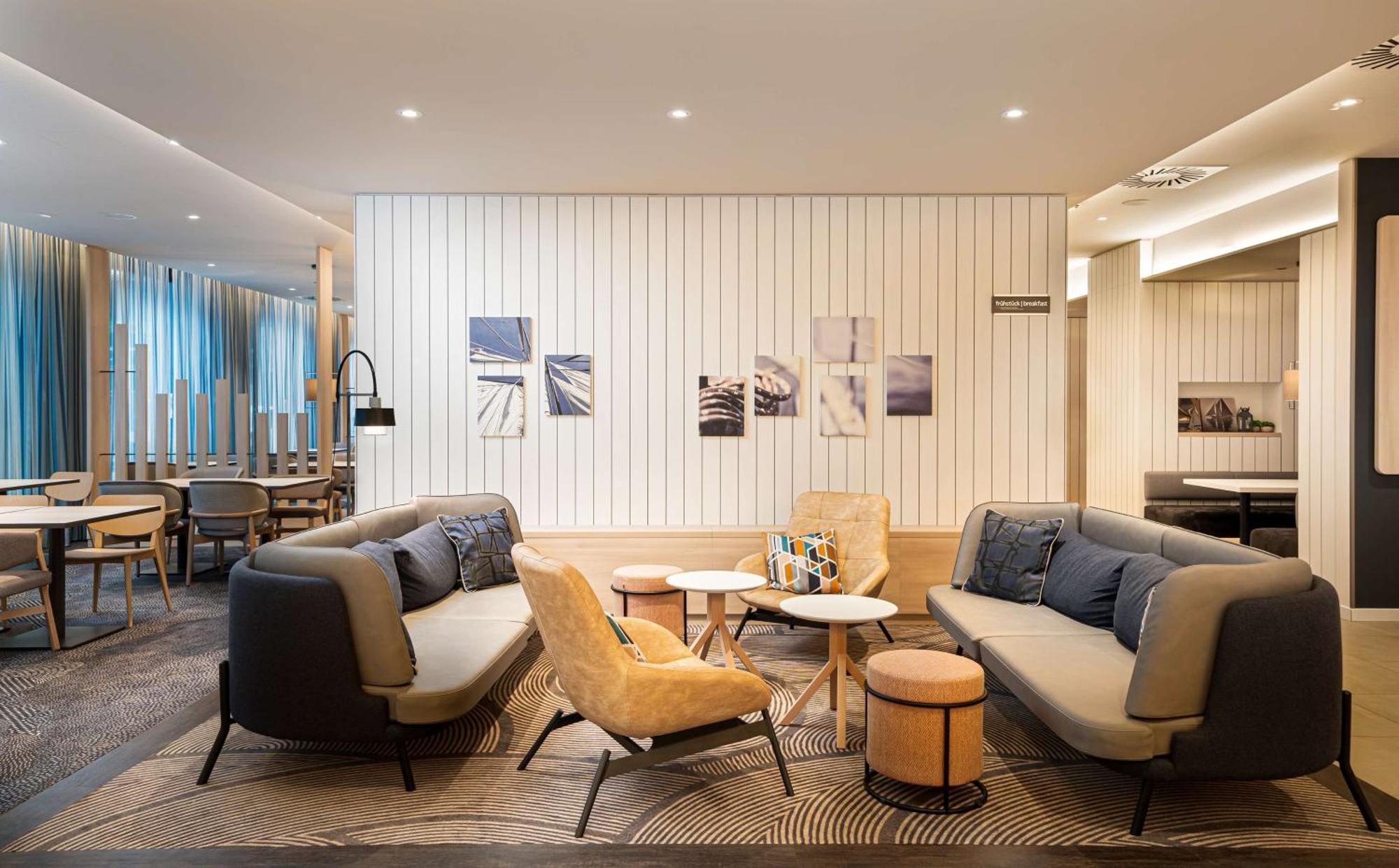Hampton By Hilton Kiel Hotel Bagian luar foto